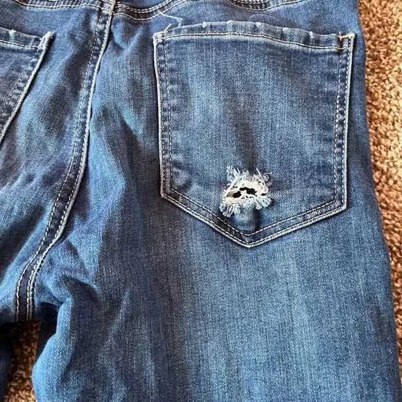 Ashley Mason distressed jeans - Picture 2 of 3